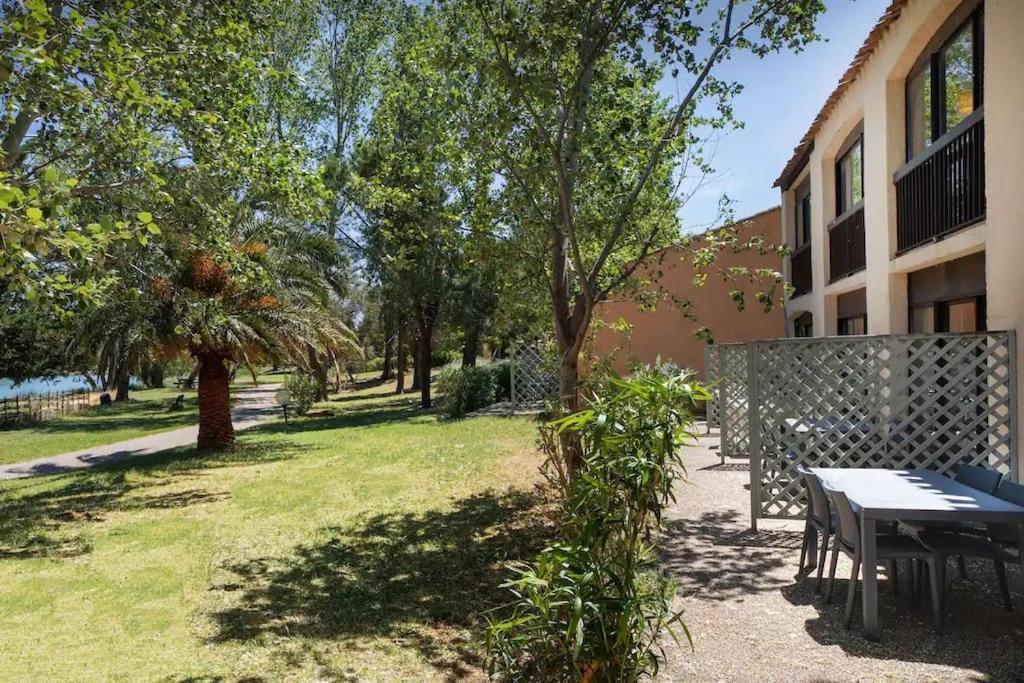 Appartement Residence Vacances Amandier Arles Exteriör bild